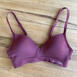 Calvin Klein Sports Bra- rosewood, deep rose